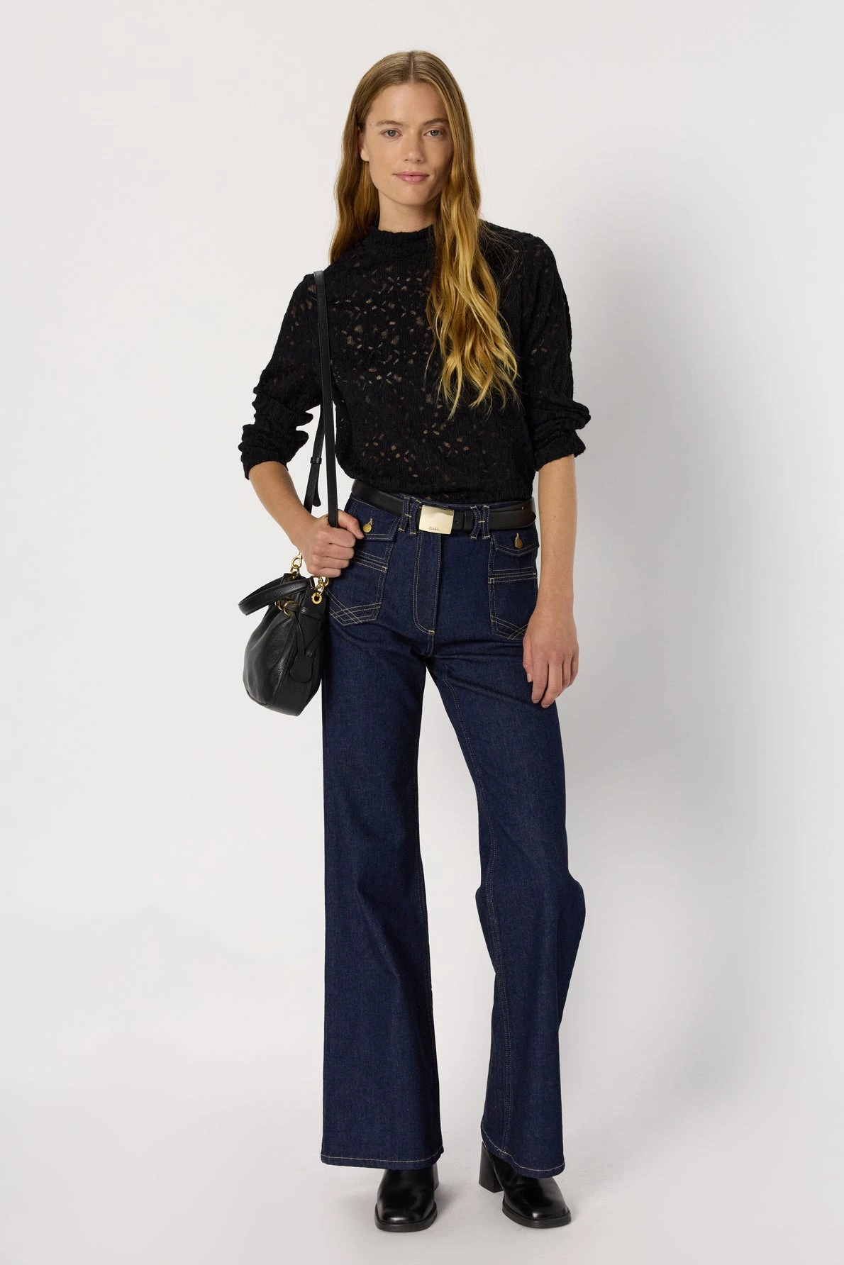 Pull-fin-a-col-montant-en-dentelle-HARMONIE-gerard-darel-maroc-noir-total-look