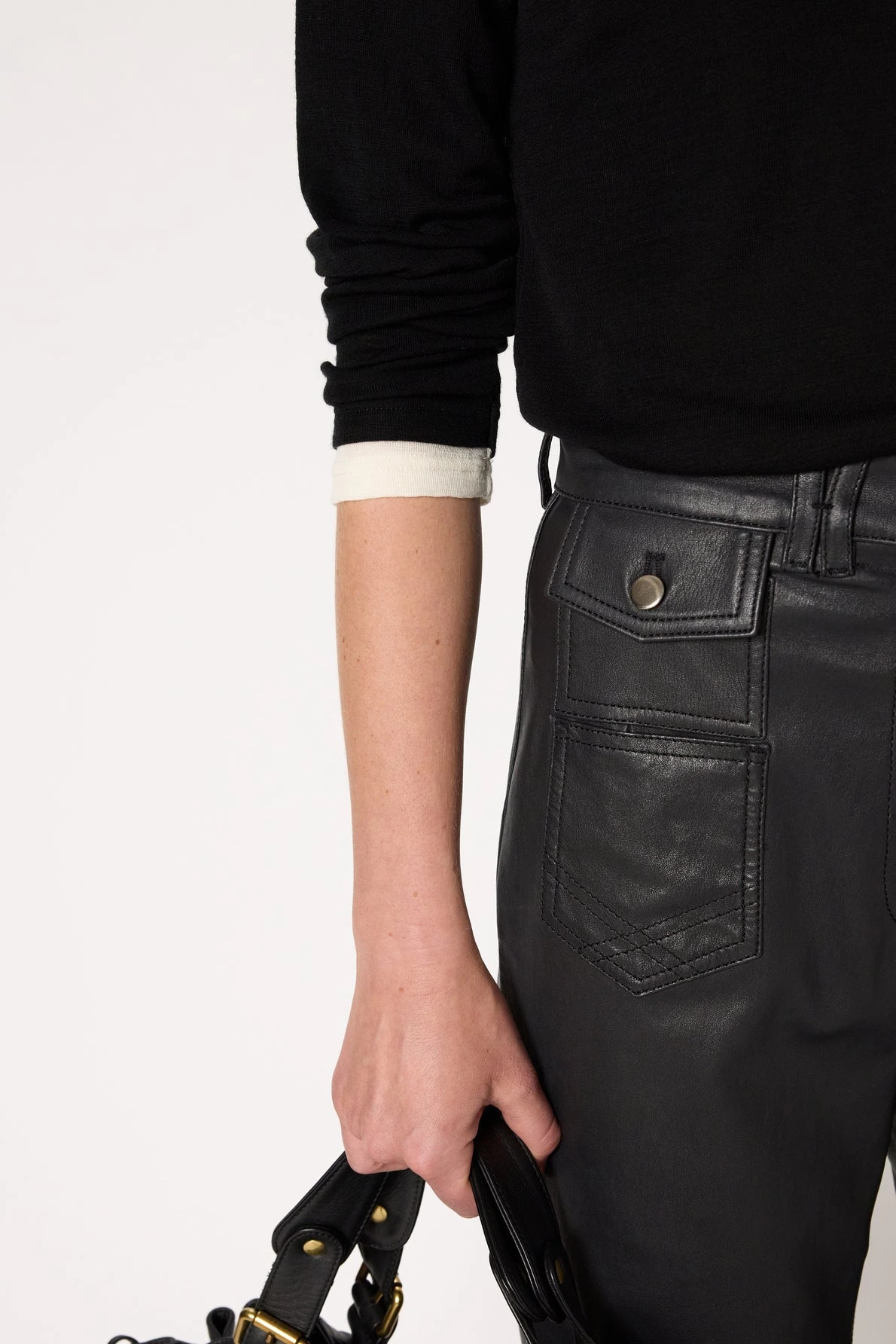 T-shirt-trompe-l_oeil-en-laine-fine-HANAE-gerard-darel-maroc-detail