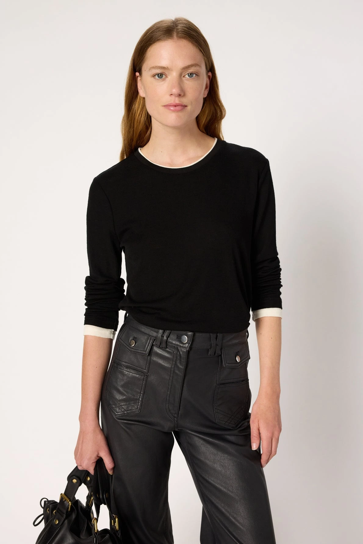 T-shirt-trompe-l_oeil-en-laine-fine-HANAE-gerard-darel-maroc-portee