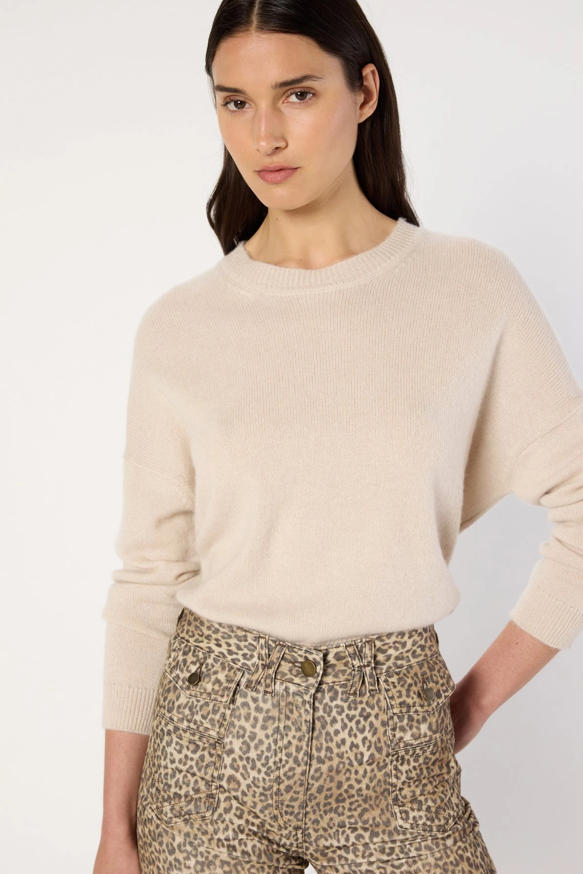 Pull-ample-asymétrique-en-cachemire-EMA-gerard-darel-maroc-portee