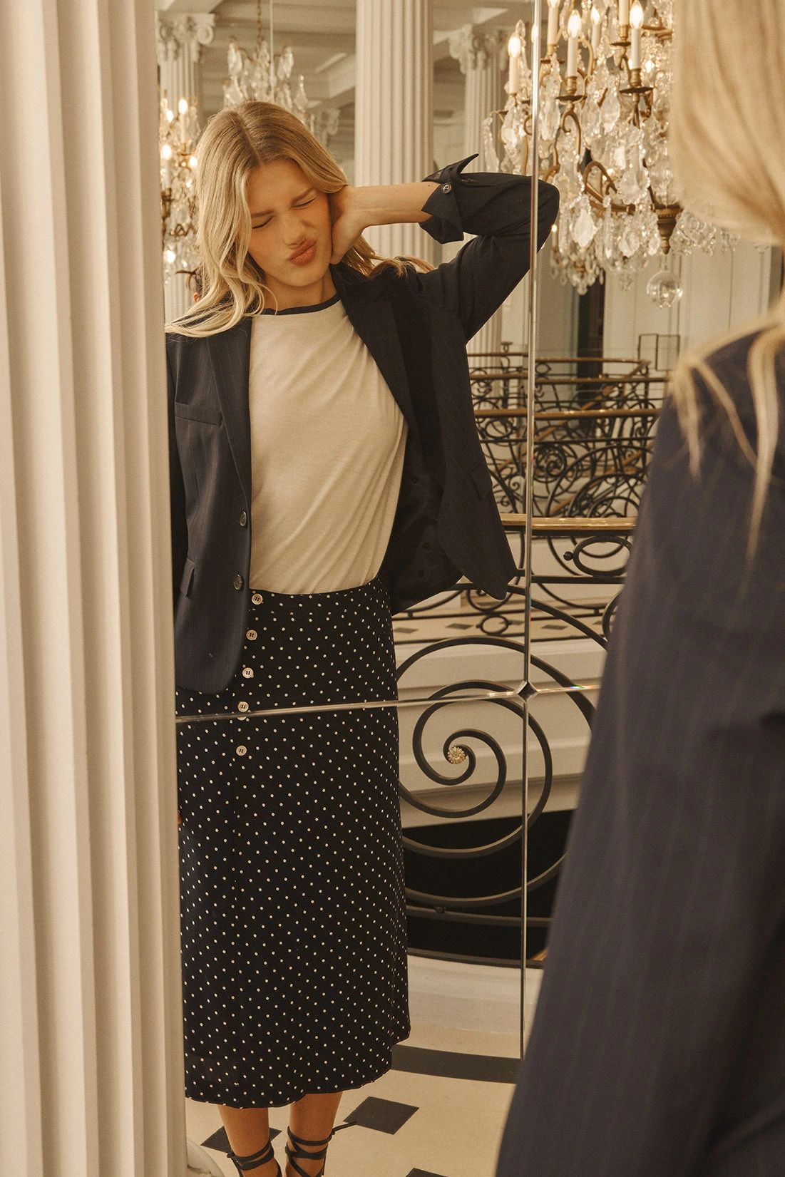 Look femme avec jupe Nayane marine à pois