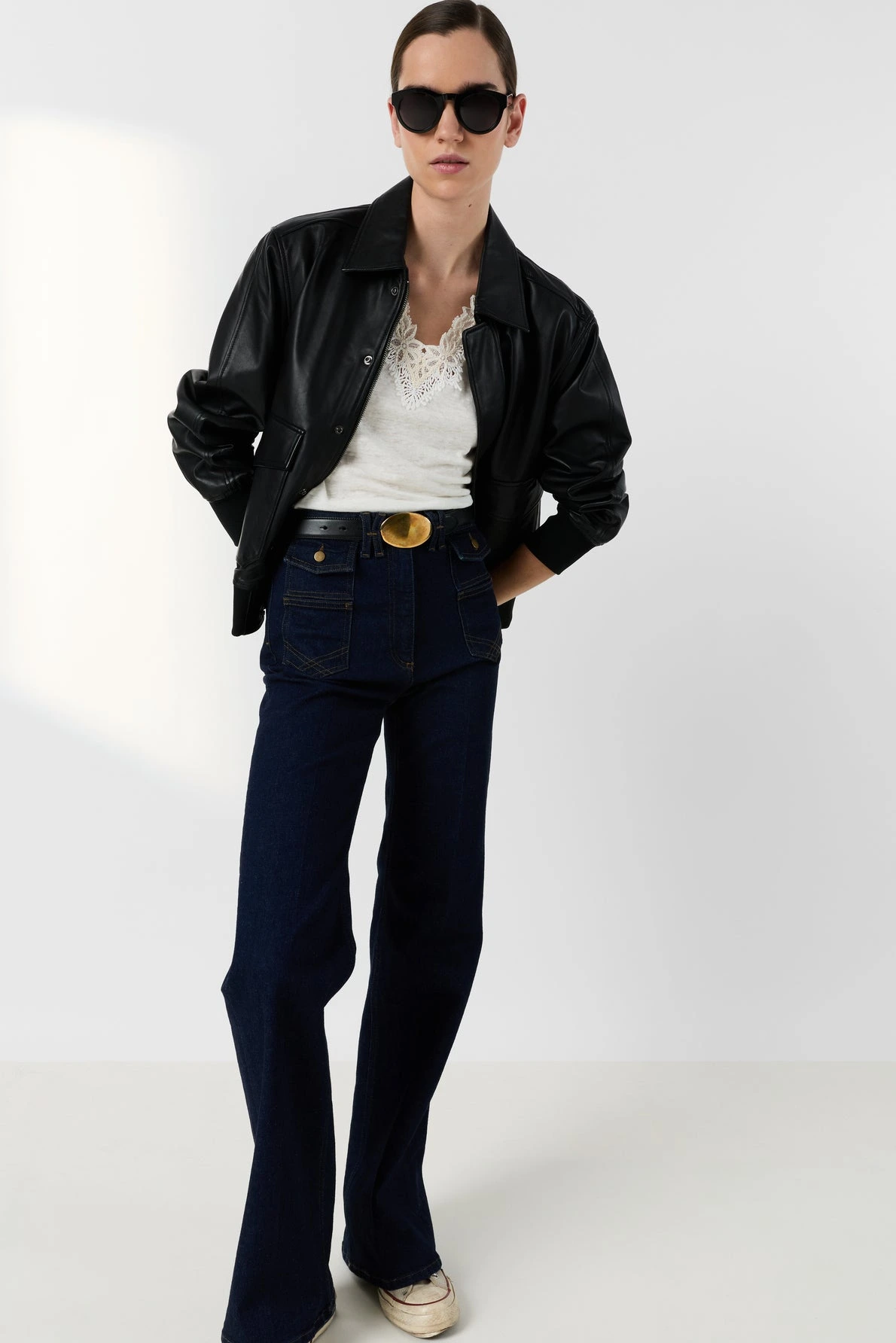 Look femme avec T-shirt Maevanelle écru en lin
