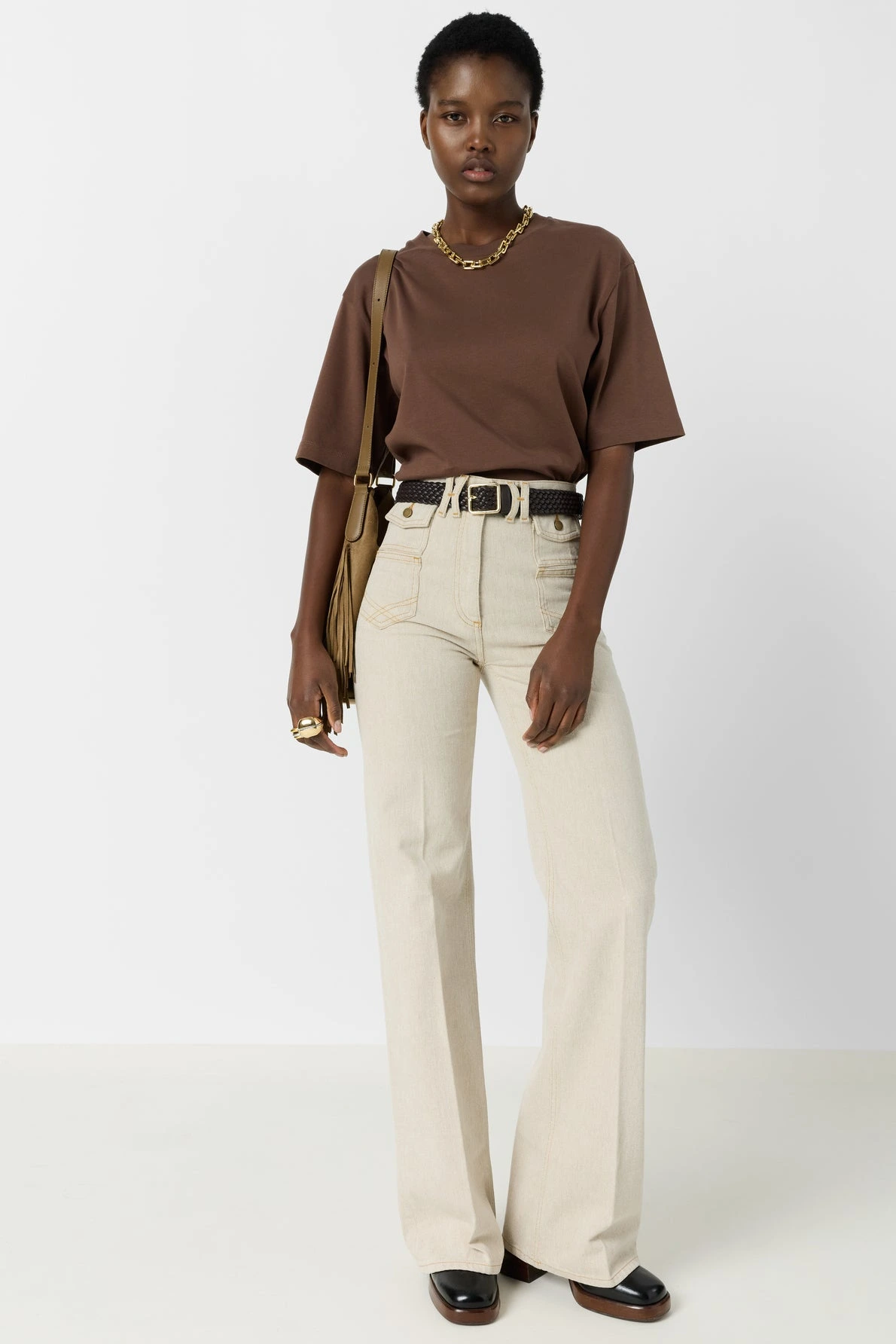 Look femme avec T-shirt Mayae marron